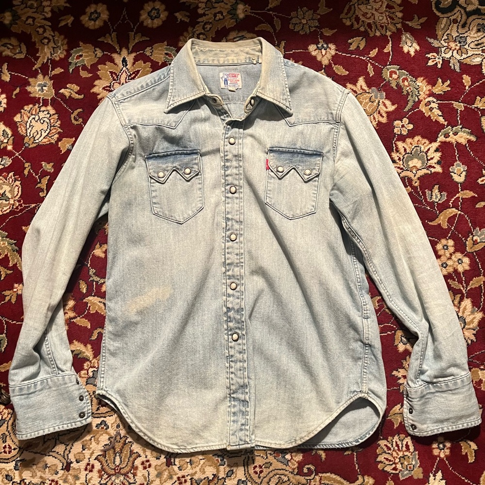 Levi’s Western Wear sawtooth western denim shirt - men’s size XS